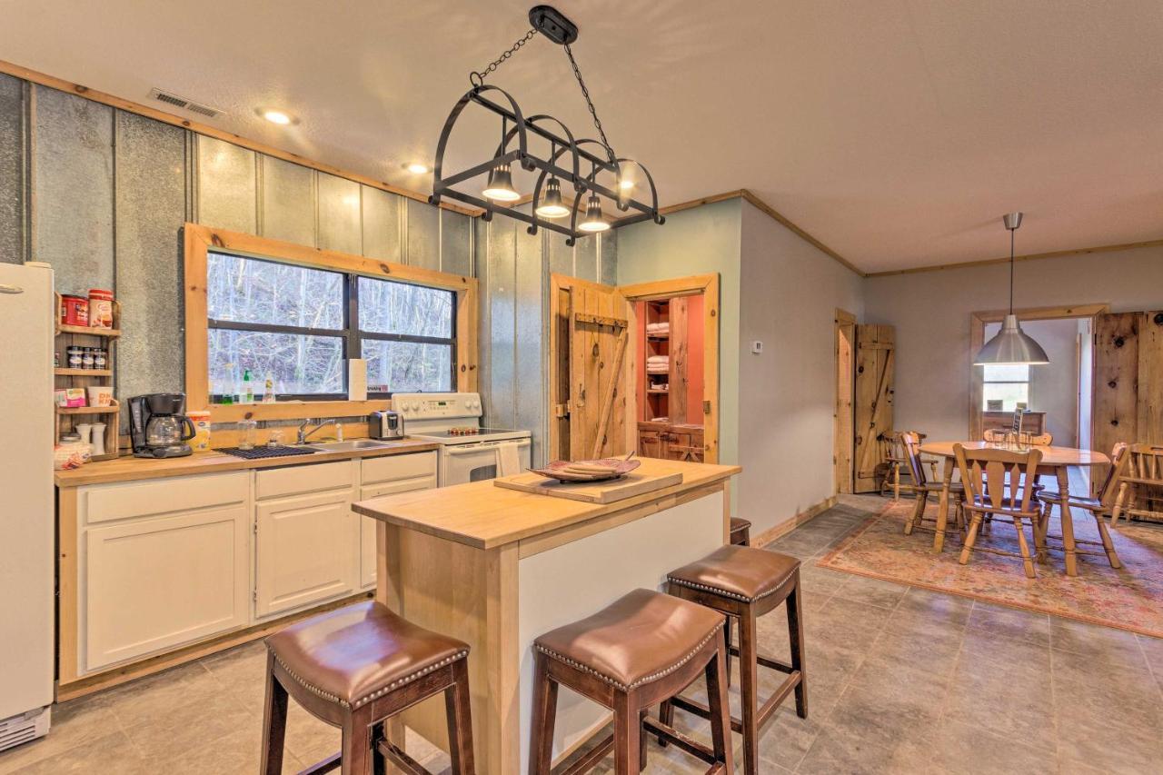 Pet-Friendly Blue Ridge, Cherokee Forest Retreat! Greeneville Exterior photo